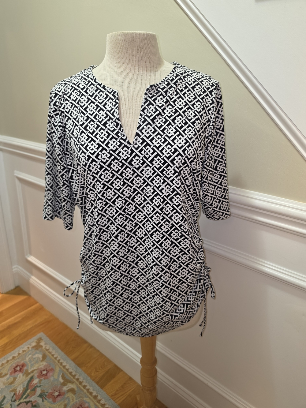 Lands' End Black & White Geometric Notch-Neck Tunic